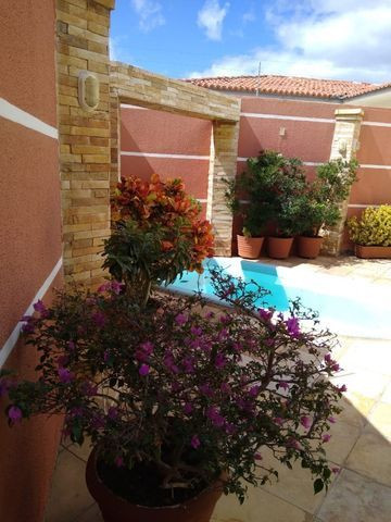 Excelente e ampla casa 3 suits e piscina Proximo a Faculdades, e comercio e Hospital - Foto 13