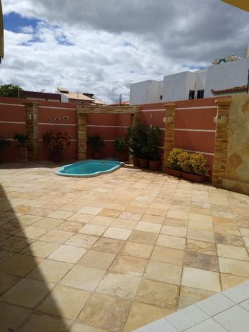Excelente e ampla casa 3 suits e piscina Proximo a Faculdades, e comercio e Hospital - Foto 15