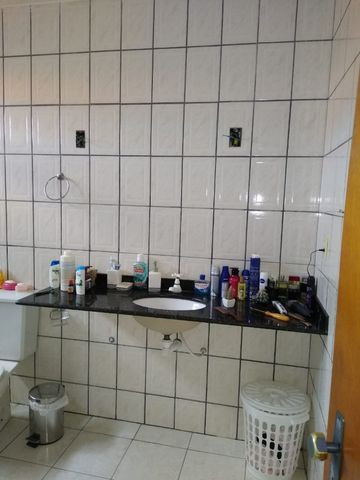 Excelente e ampla casa 3 suits e piscina Proximo a Faculdades, e comercio e Hospital - Foto 16