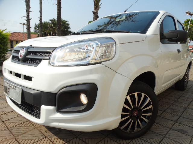FIAT UNO EVO ATTRACTIVE_COMPLETO_2DONO_EXTRANOVO_LACRADOORIGINAL_REVISADO_