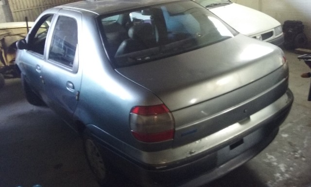 Sucata de Fiat Siena 1.0 6 marchas 1999 - Somente para peças - Foto 3