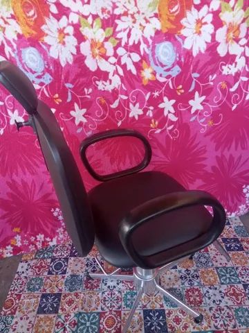 Cadeira para salão de cabeleireiro.