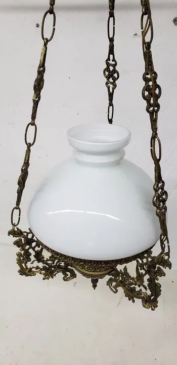 Lustre bronze opalina branca antigo  - Foto 4