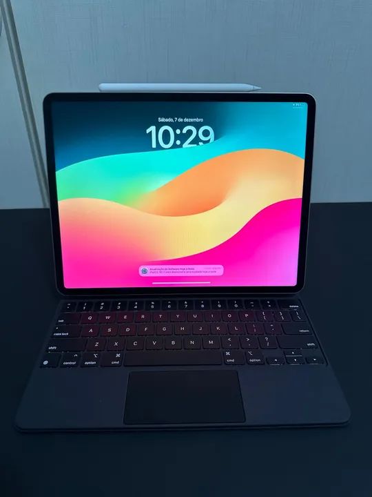iPad Pro 12.9 polegadas com Magic Keyboard e Apple Pencil 2 geração 