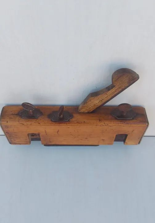 Plaina antiga de madeira - Foto 3