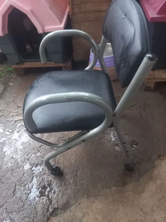 Cadeira com rodinha em ótimo estado!