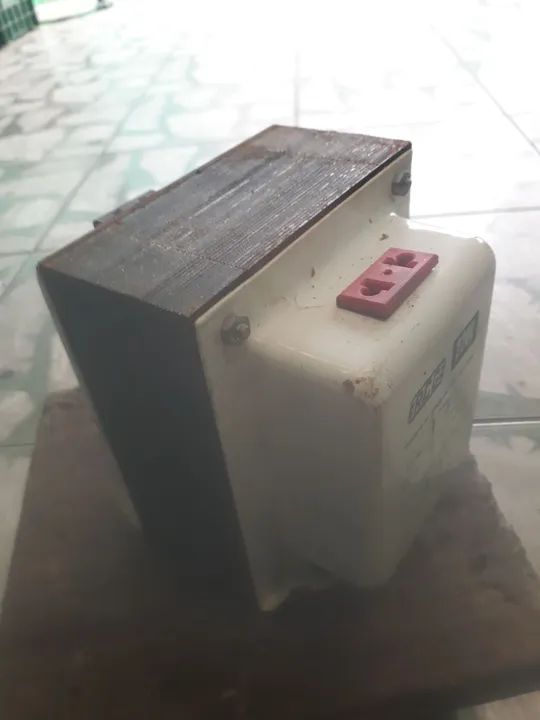 Autotransformador Bivolt 127V/220V 2000VA - Foto 4