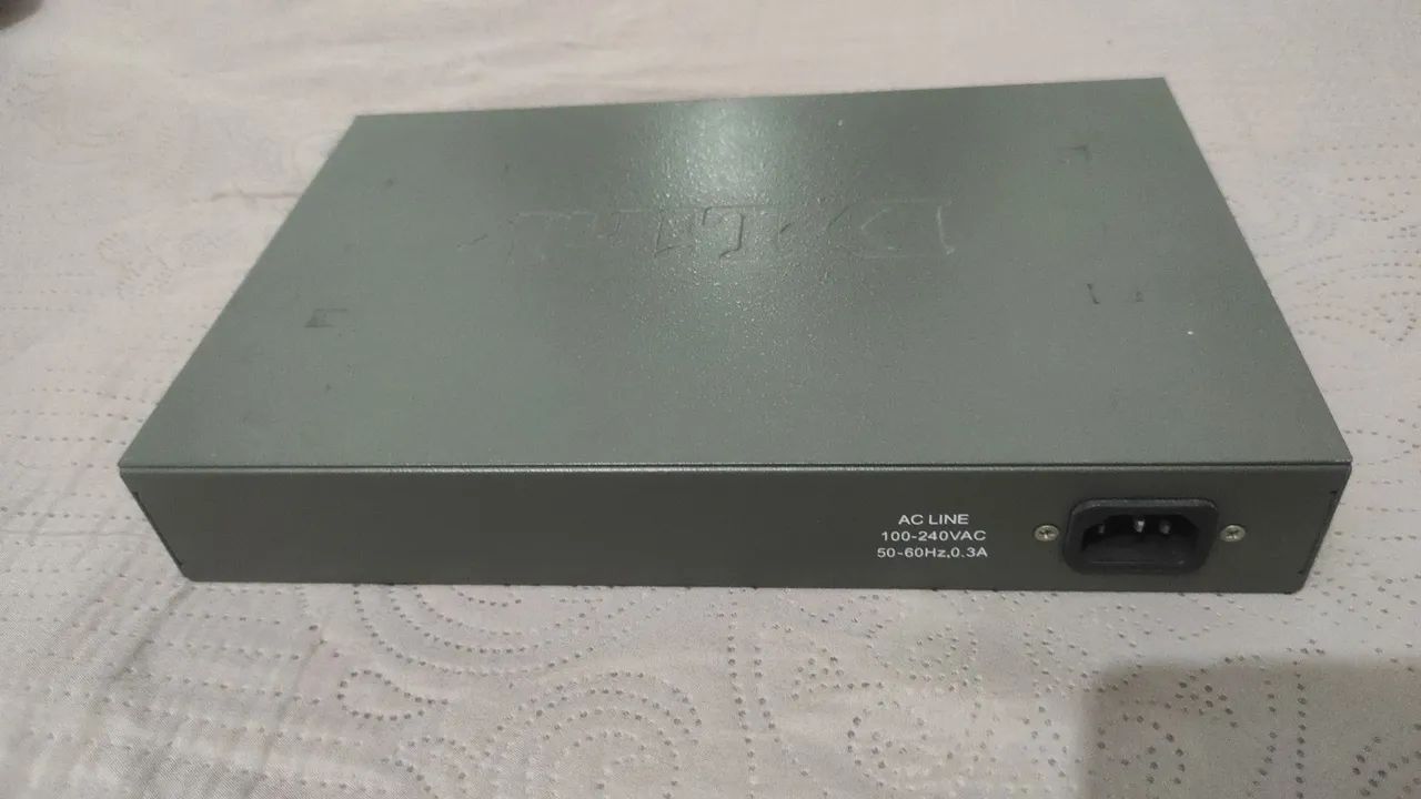 Switch D-link DES-1024D.  24 portas - Foto 2