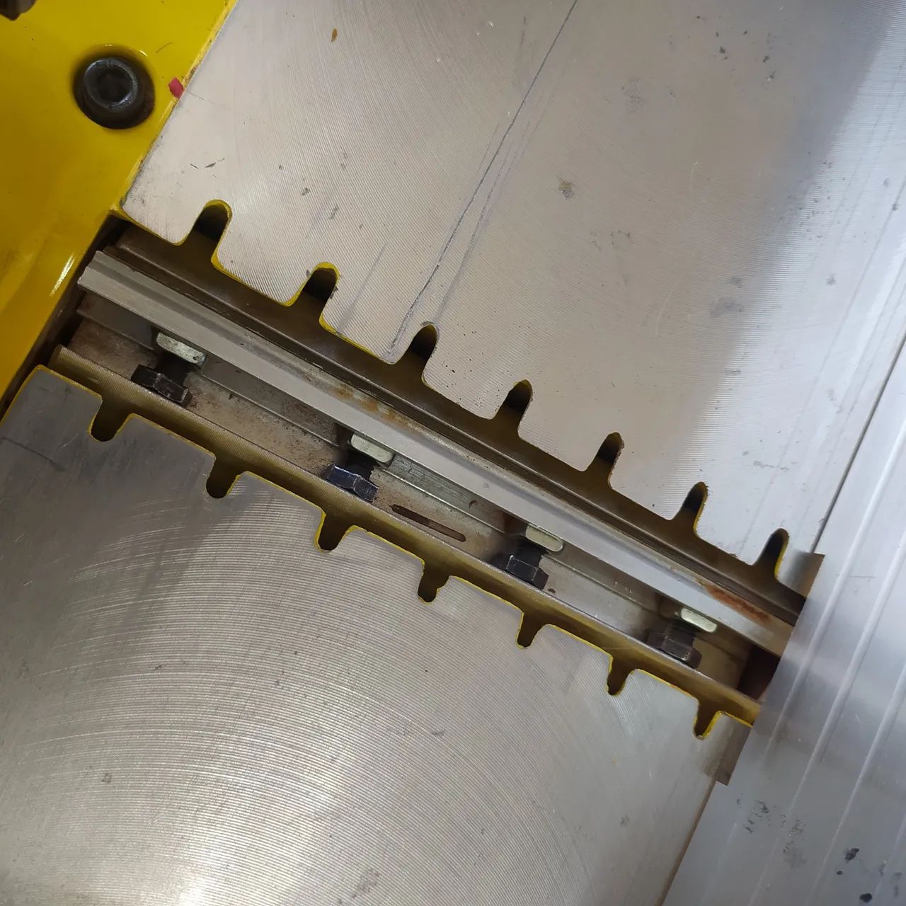 Plaina Desempenadeira 6" Lynus PDL 600 - 220v - Foto 6