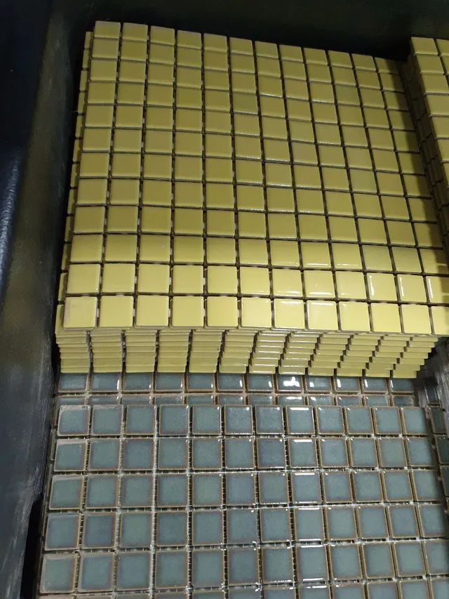 Vendo Pastilha de Porcelana, não é vidro. Lindas super barato.  - Foto 2