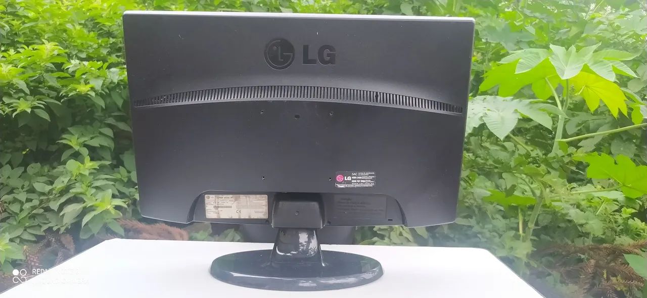 VENDO 4 MONITORES TODOS FUNCIONANDO  - Foto 2