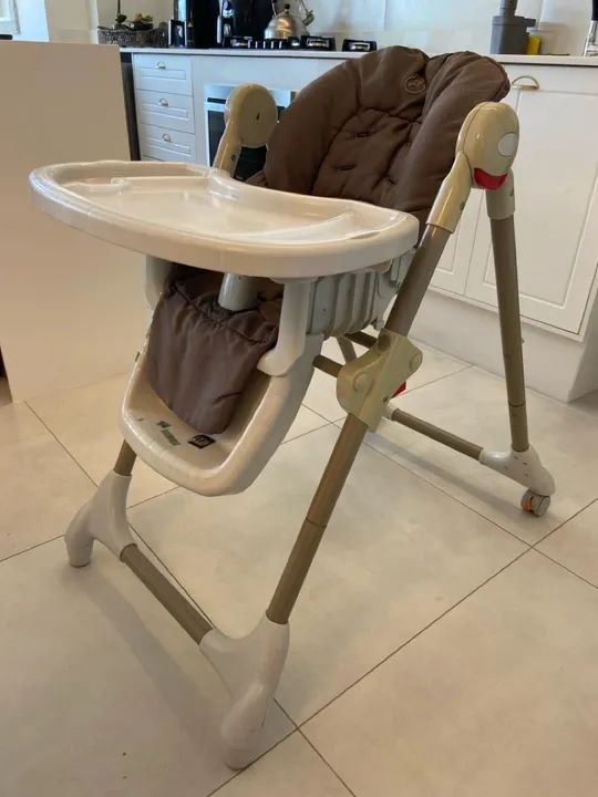 Cadeira alta de alimentação mima galzerano 