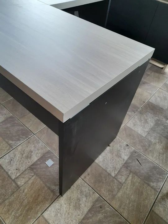 Mesa de canto  em L 1,35x1,35 - nova - Foto 2