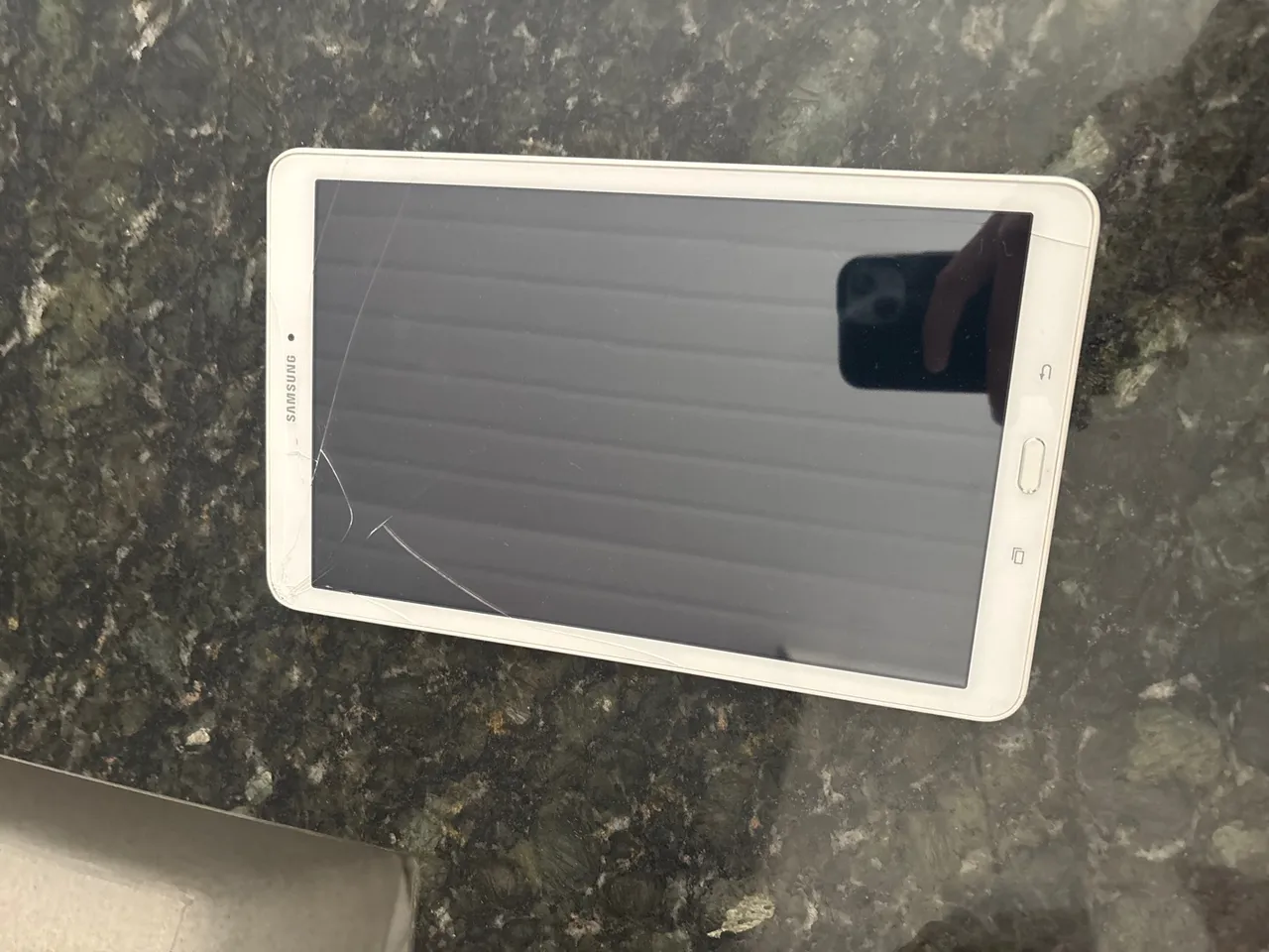 Tablet Samsung - com a tela trincada 