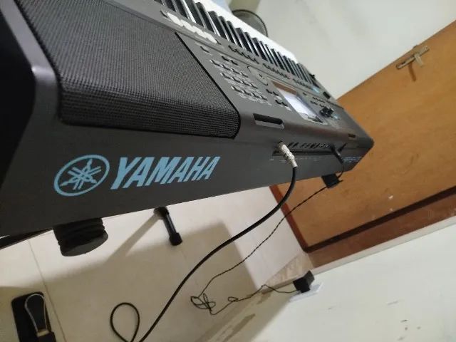 Teclado YAMAHA PSR E473 - Foto 3