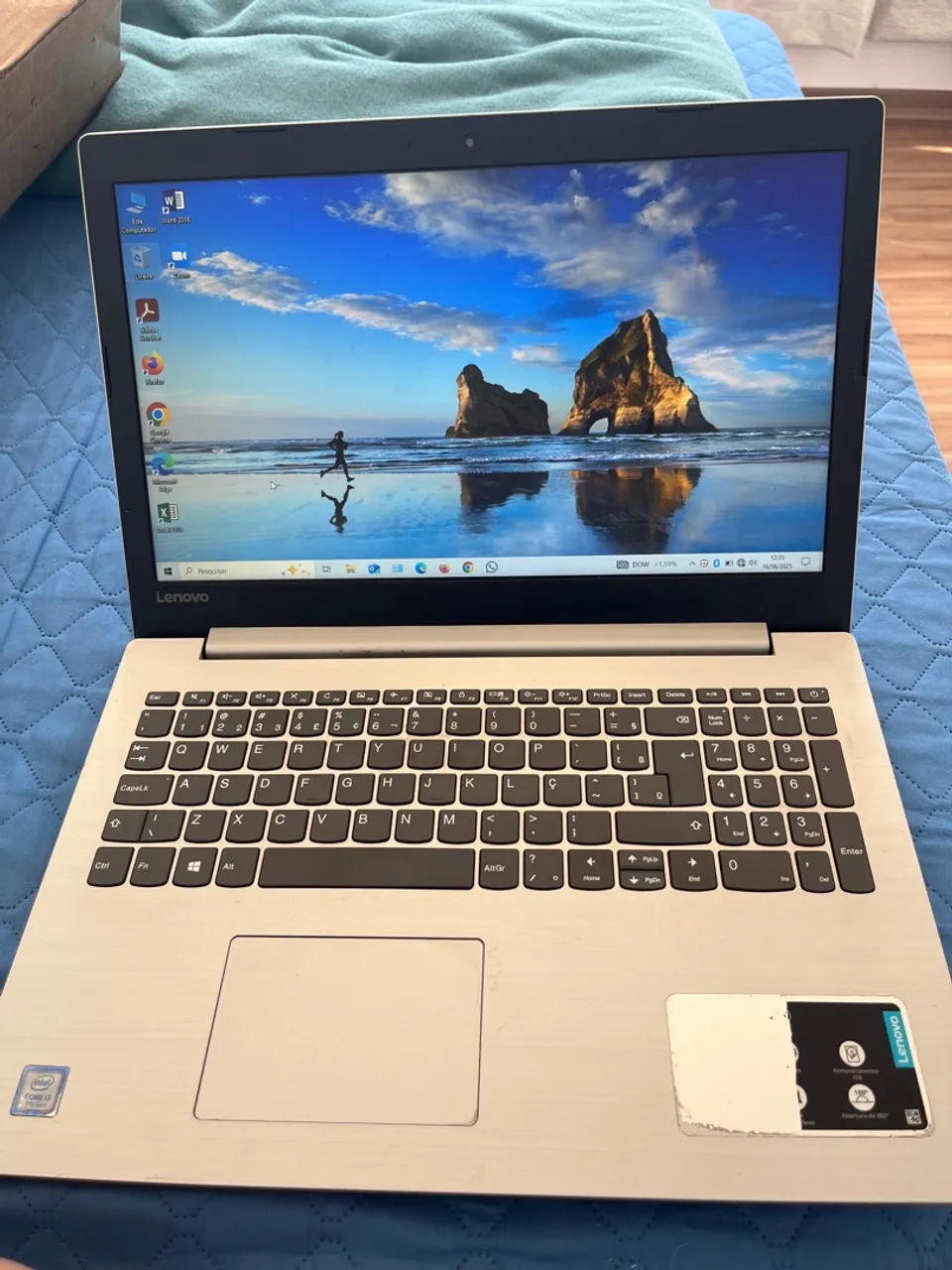 Notebook Lenovo i3 7ª Geração | 4GB RAM | 1TB HD | Ótimo Estado! R$ 950,00