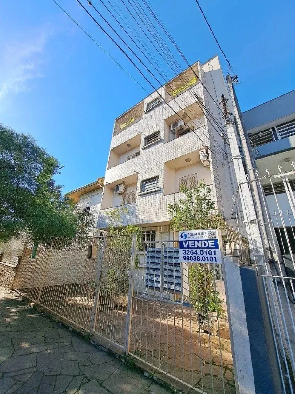 Apartamento 03 dormitórios no Bairro Navegantes