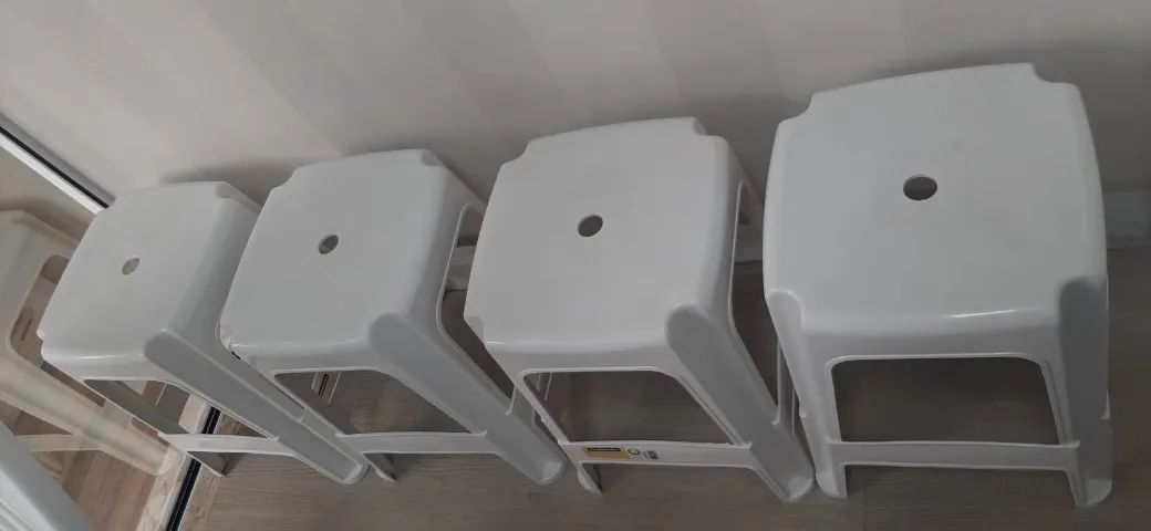 6 Cadeiras / Poltronas e 4 banquetas empilháveis de plástico Premium - Foto 6