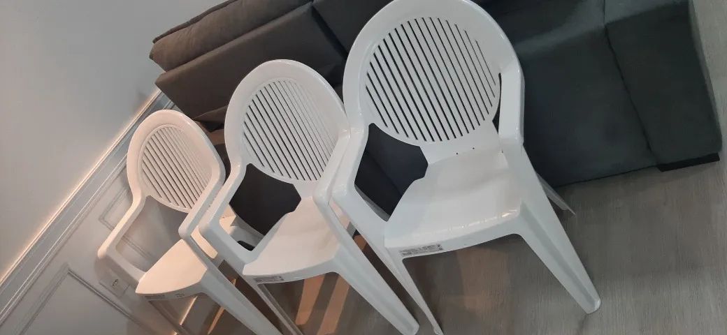6 Cadeiras / Poltronas e 4 banquetas empilháveis de plástico Premium - Foto 4