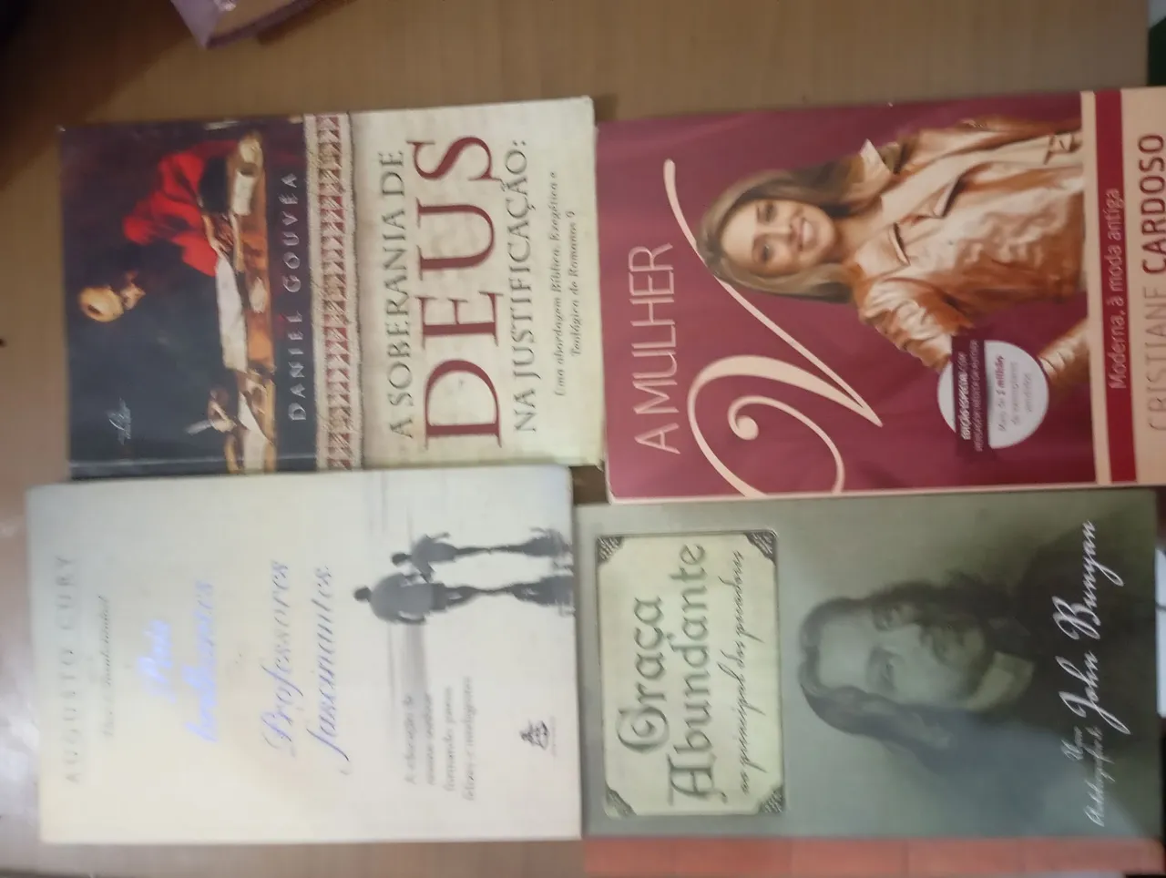 Livros diversos - Daniel Gouvea, Cristiane Cardoso, etc.