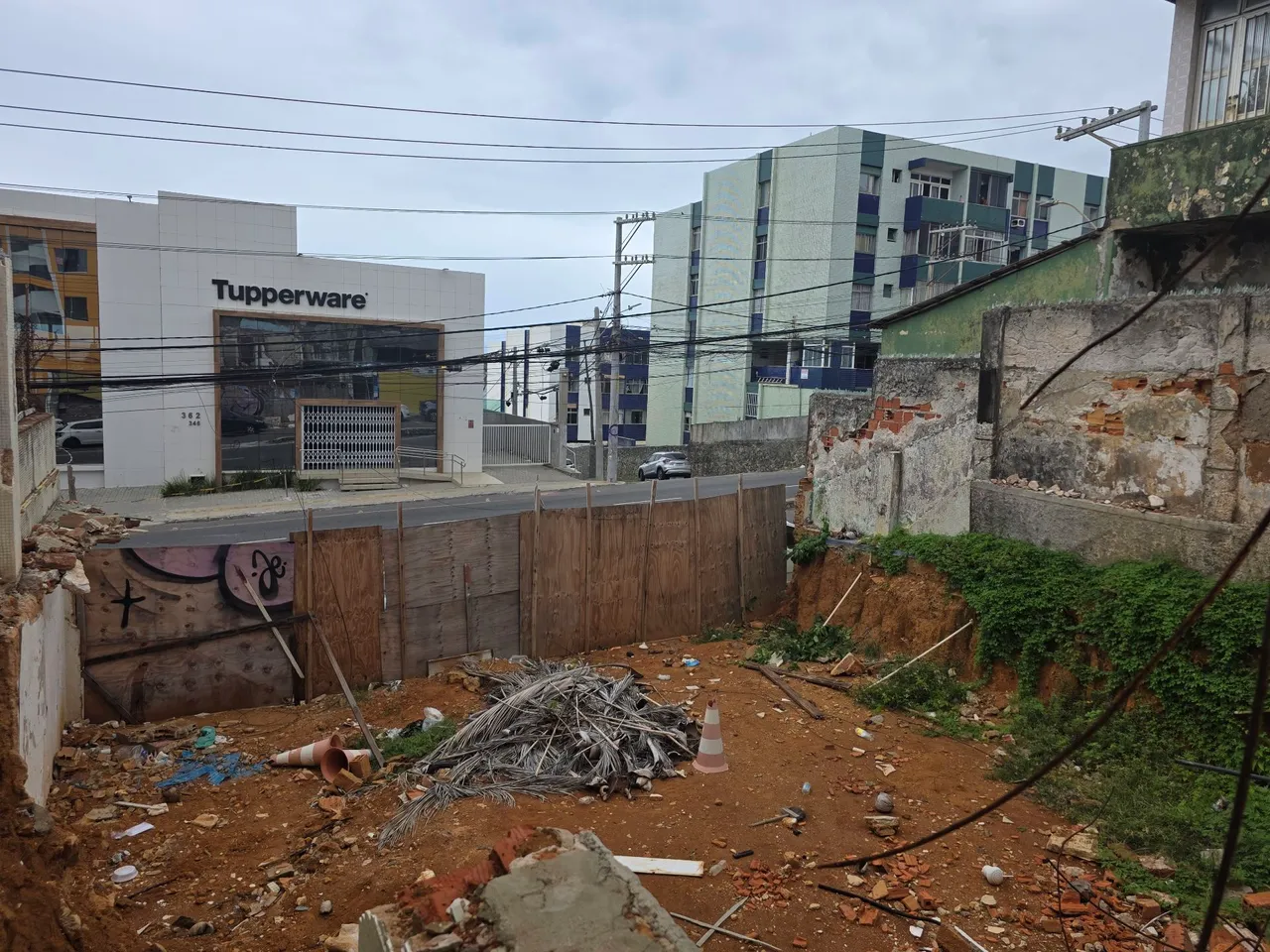 VENDO TERRENO NA AMARALINA, ENFRENTE A EMPRESA TUPPERWARE