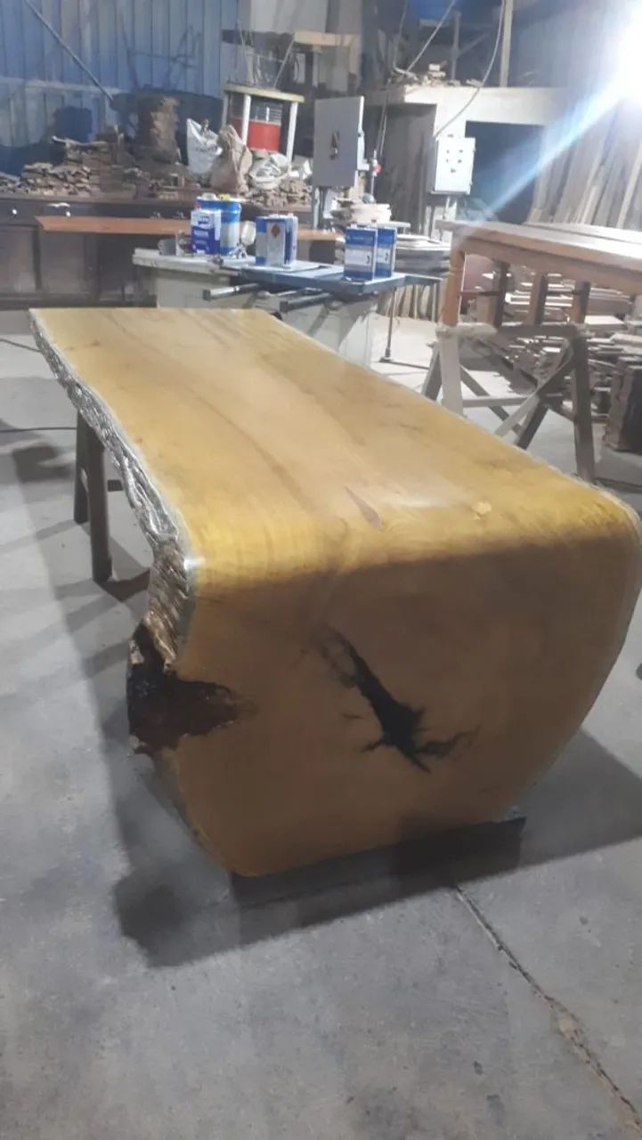 Mesa feita com madeira nobre  - Foto 3