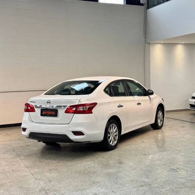 Nissan - Sentra S 2.0 Flex - 2017 Aut  - Foto 5