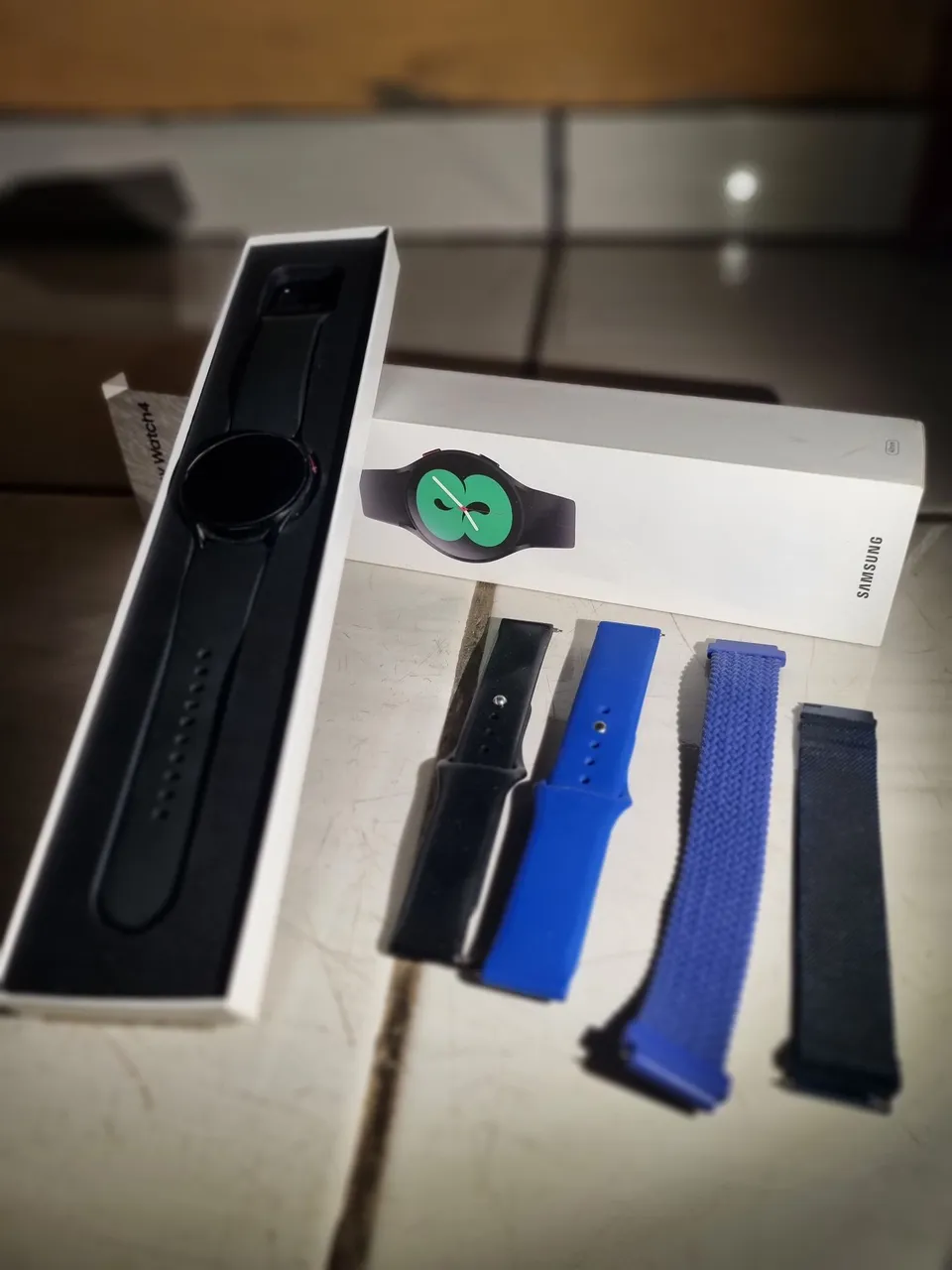 Smartwatch Samsung Galaxy Watch 4 com pulseiras