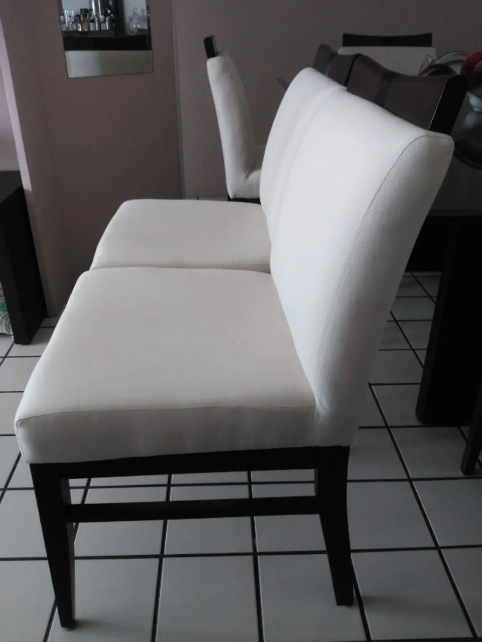 Mesa de jantar 2x1 elegante 8 cadeiras. Tampo bisotado.  - Foto 2
