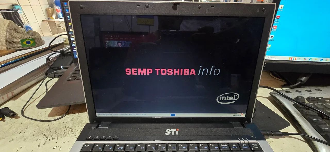 Notebook STI Core 2 Duo  - Foto 3