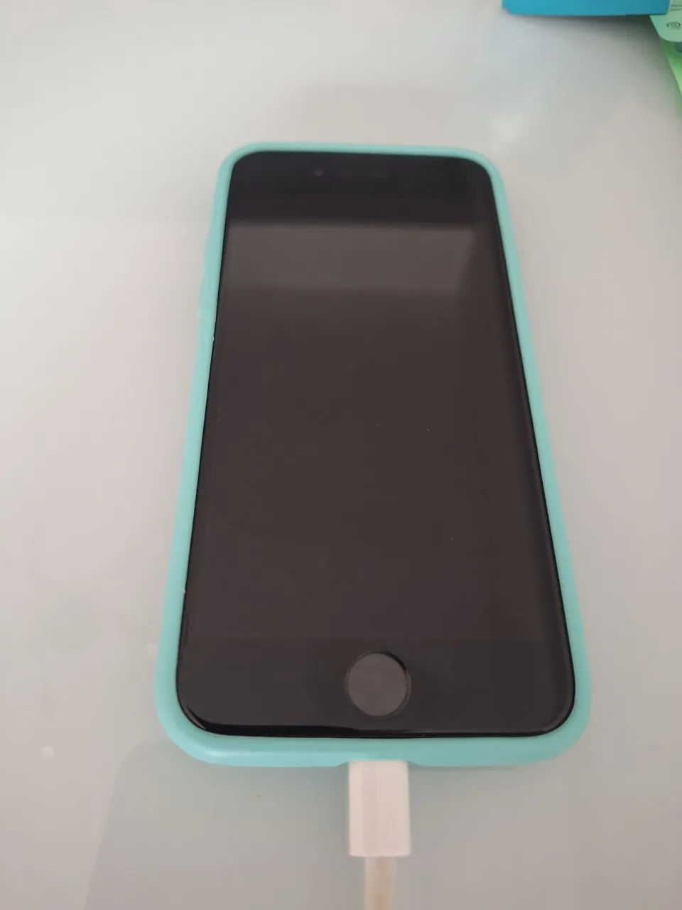 Iphone SE 2020 branco em ótimo estado - 128GB