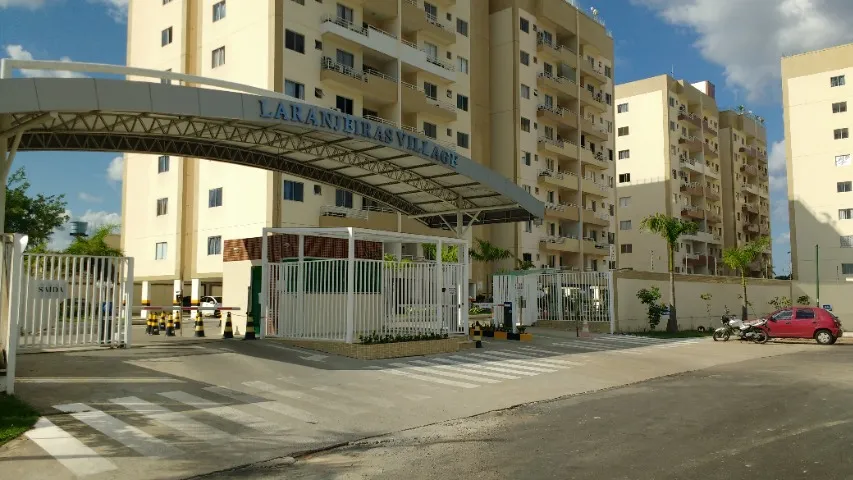 Condomínio Laranjeiras Village / Ótimo apartamento / Flores
