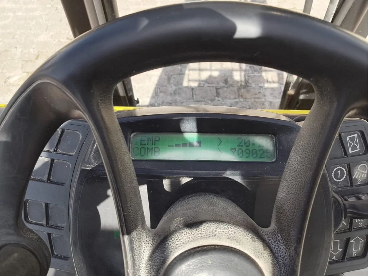 Empilhadeira Hyster H155FT ano 2014 - Foto 6