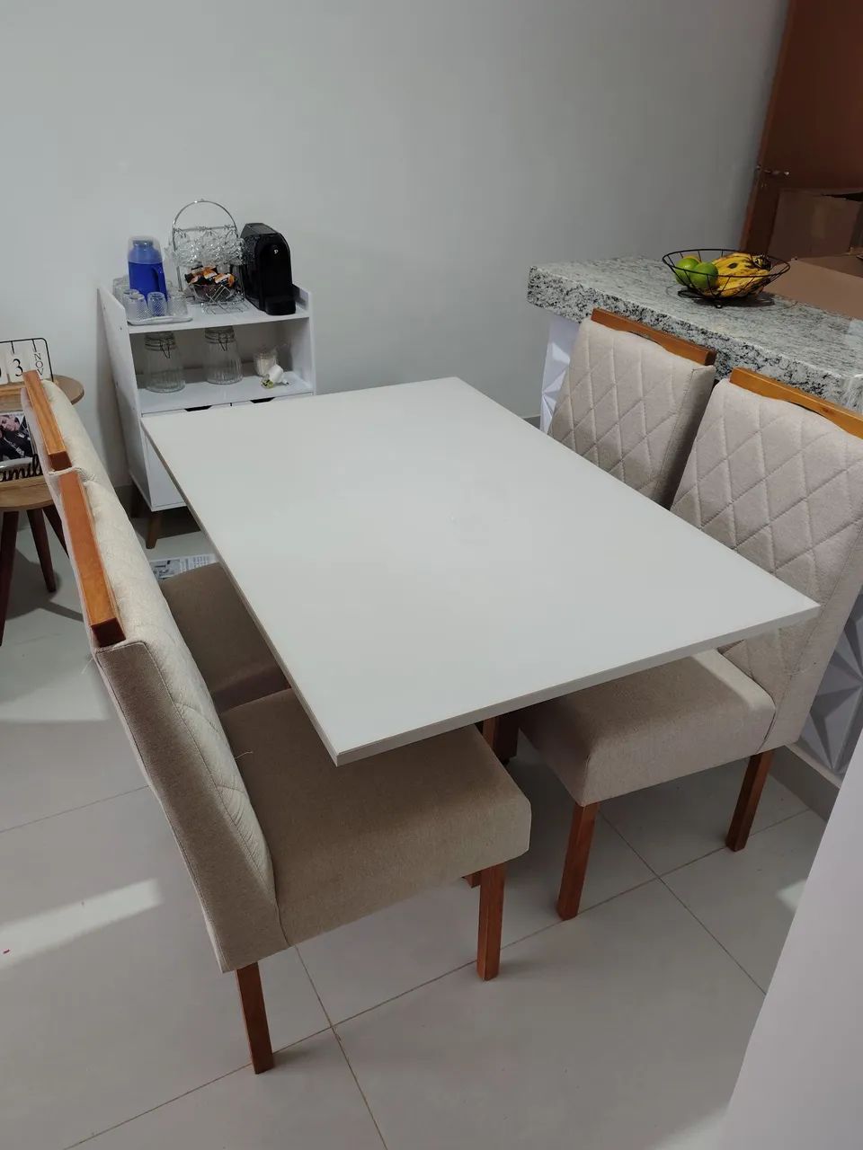 Mesa 4 cadeiras  