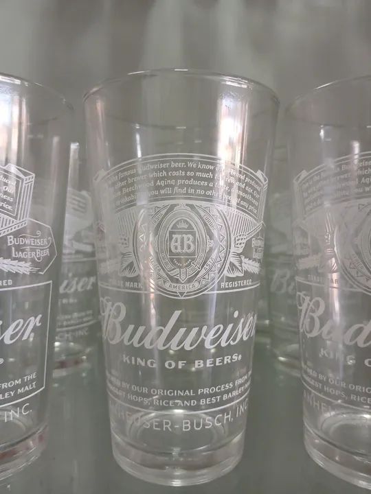 Caixa com 24 copos cerveja novos - Foto 2