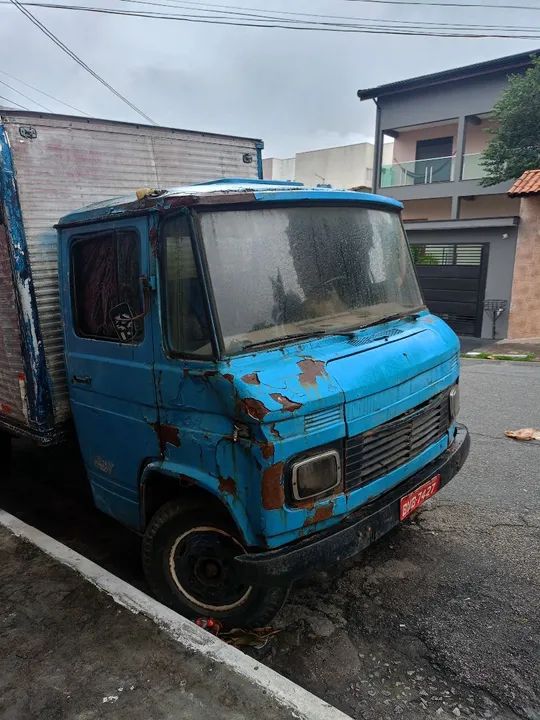 Caminhão Mercedes-Benz 608 - Azul - Conservado