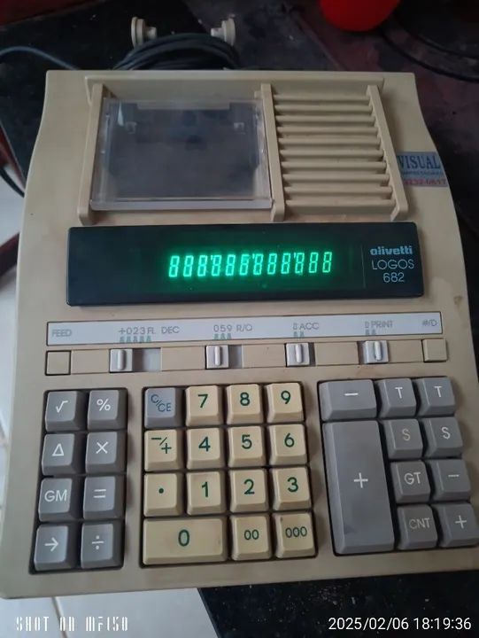 Vendo calculadora Olivetti antiga 