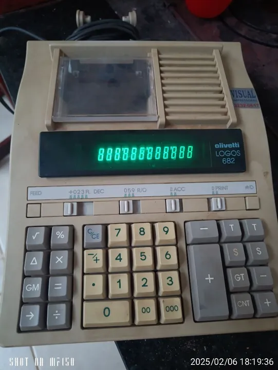 Vendo calculadora Olivetti antiga
