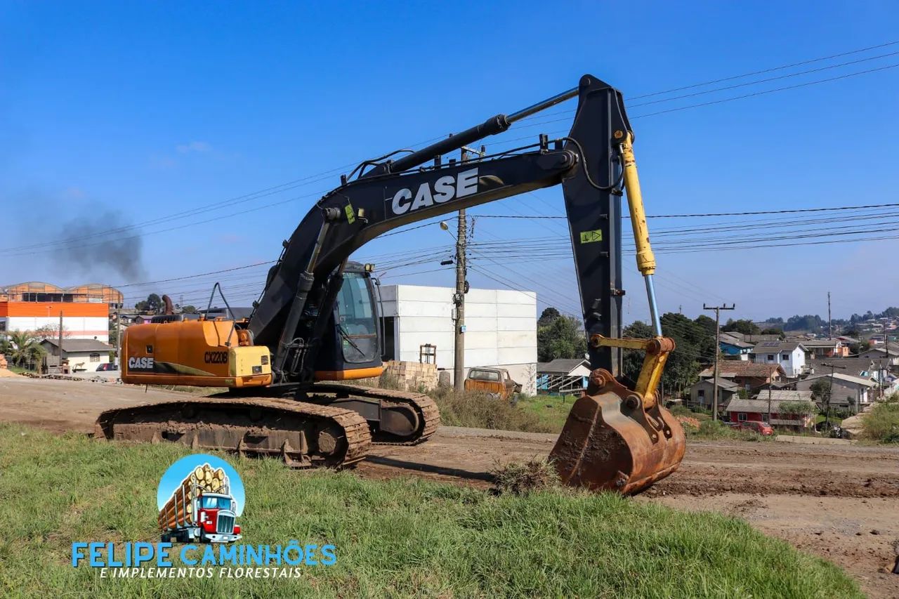Escavadeira Case cx220