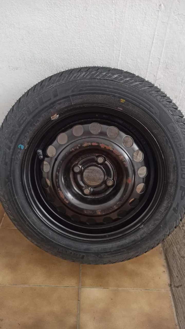 Pneu Aro 14 Pirelli Cinturato P4 175/65/14 - 82 T