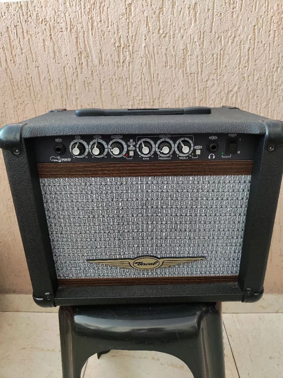 Caixa amplificada para Guitarra Oneal