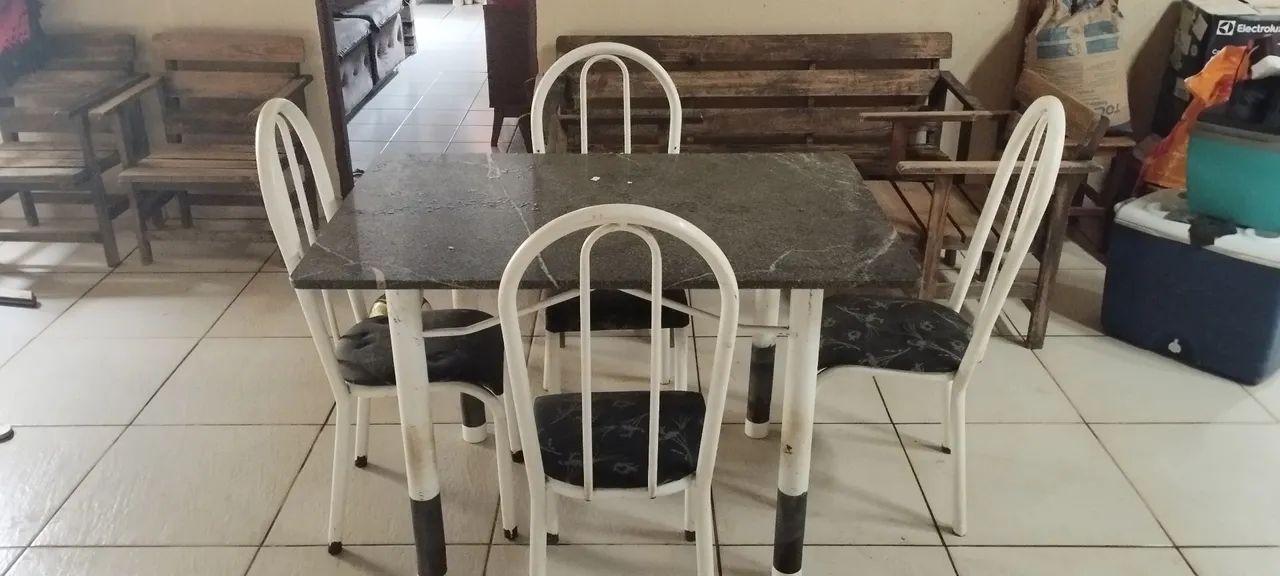 Mesa de Jantar em Granito com 4 Cadeiras - Foto 2