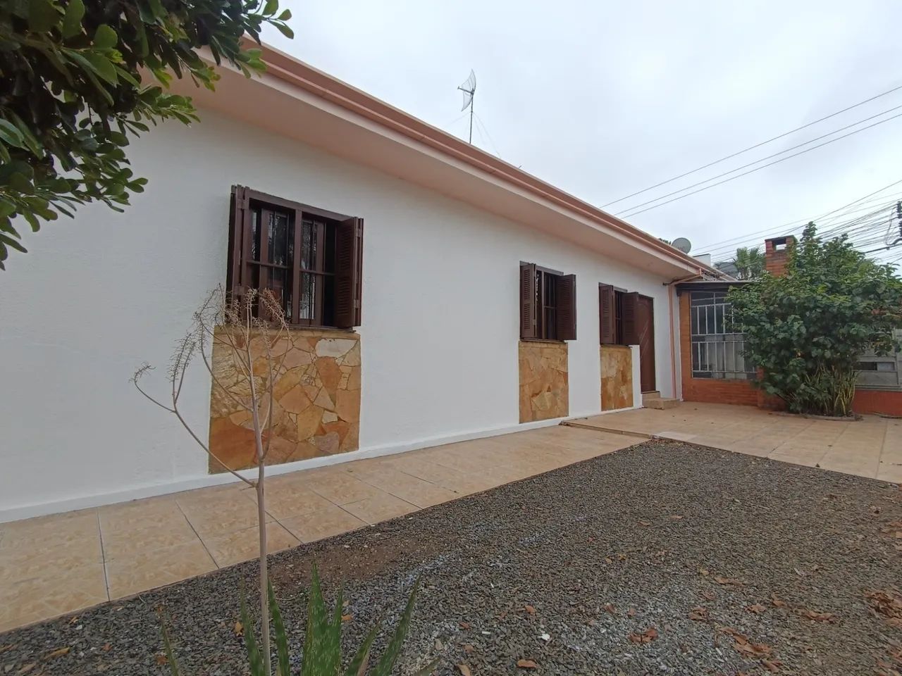 Locação de Casa em CANOAS-RS, bairro SÃO JOSÉ com 110m² Área Const. Locação de Casa em CAN - Foto 3