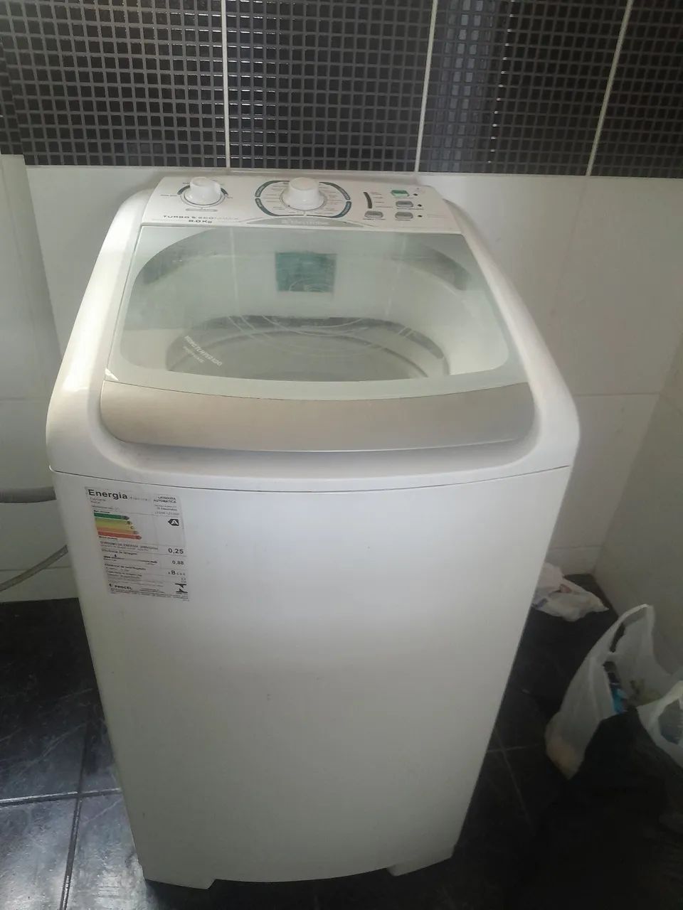 Máquina de Lavar Electrolux Turbo Economia 8Kg