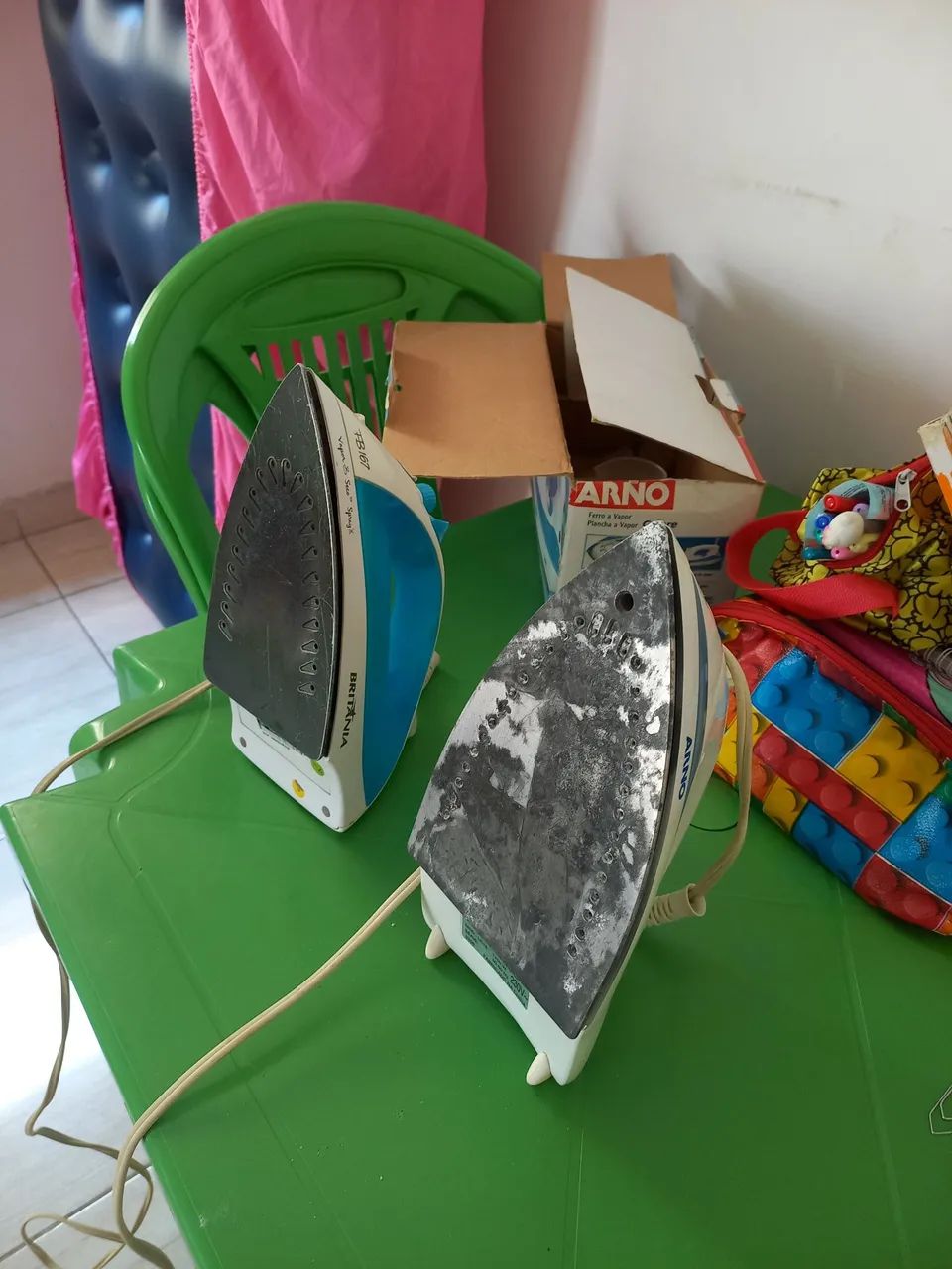 Ferro de Passar Arno e Britânia