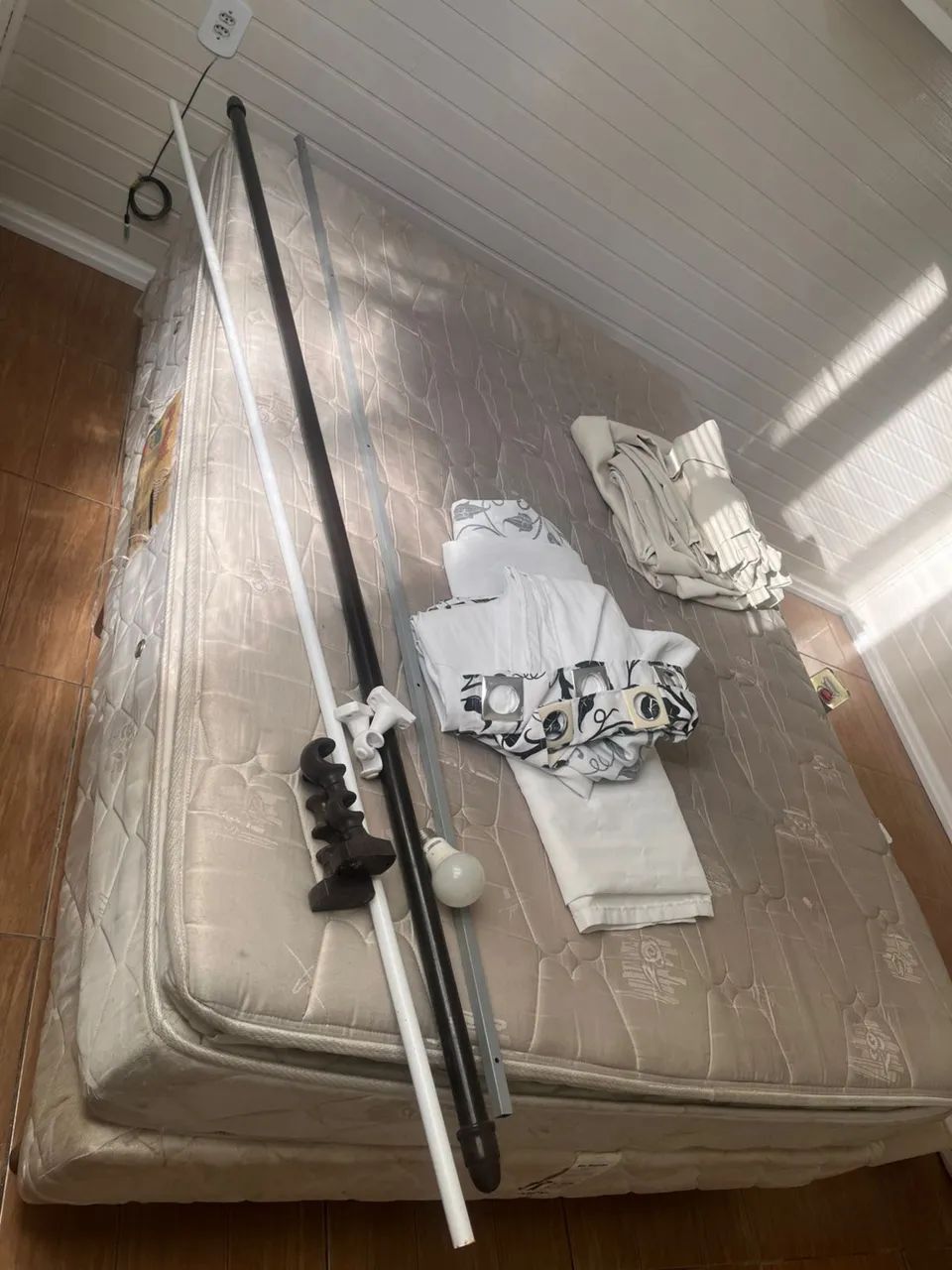 Cama com colchão 64169244866689122