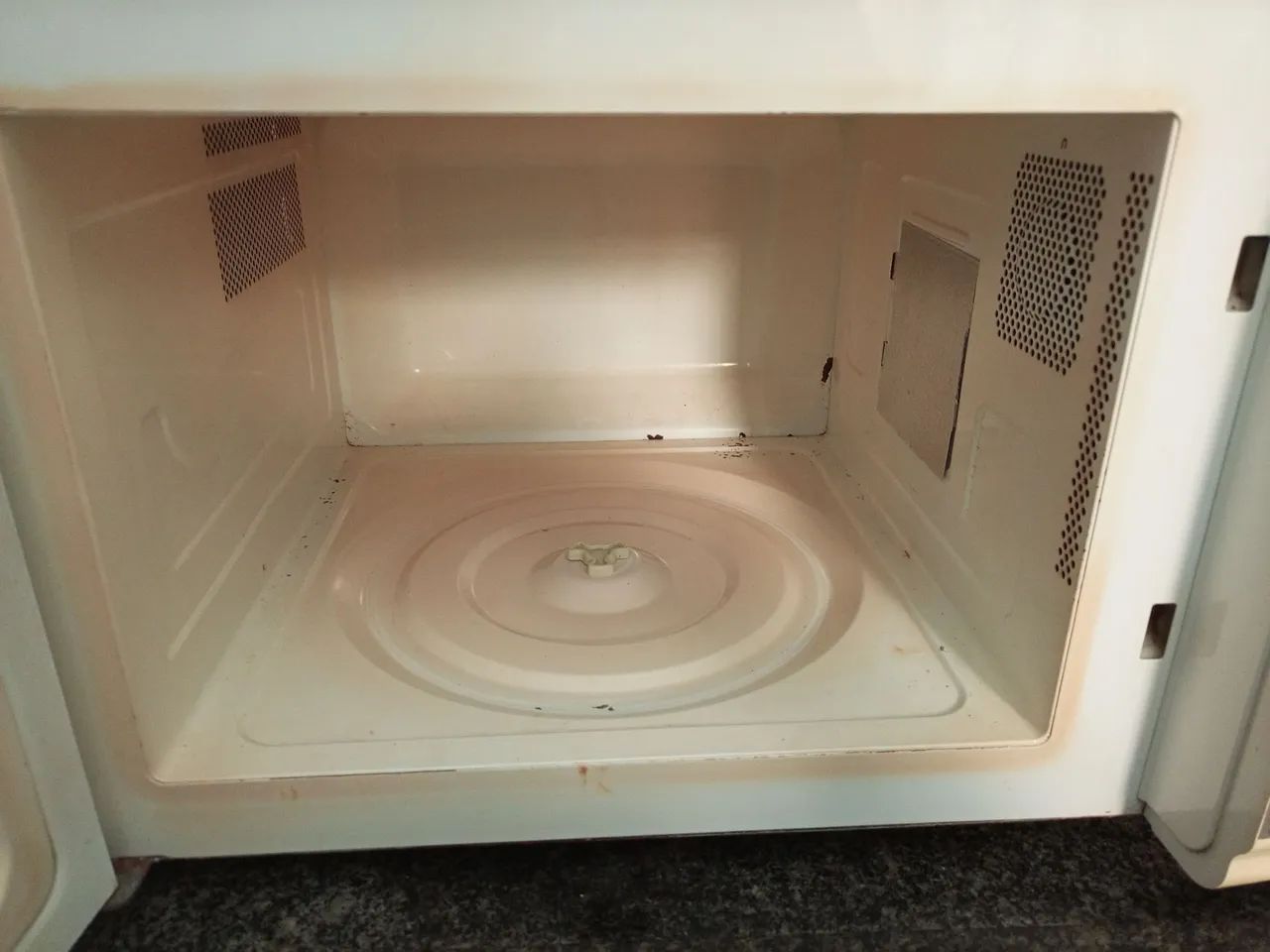 Micro-ondas Electrolux em Ótimo Estado - Foto 2