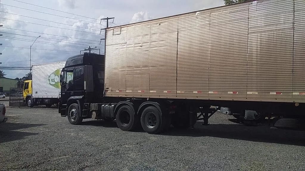 Caminhão Iveco - Foto 3