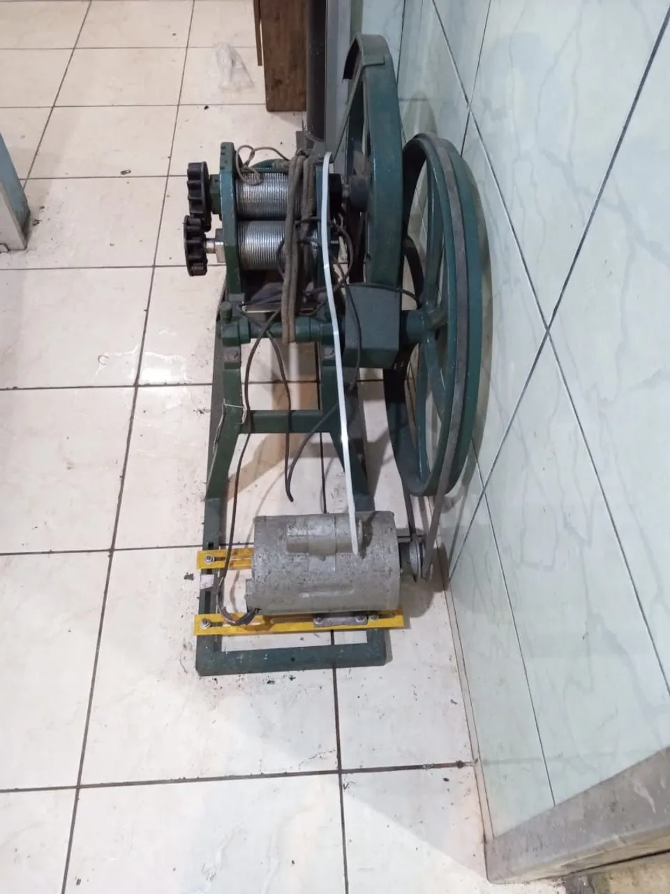 Máquina de Moer Cana-de-Açúcar - Ideal para Pequenos Negócios