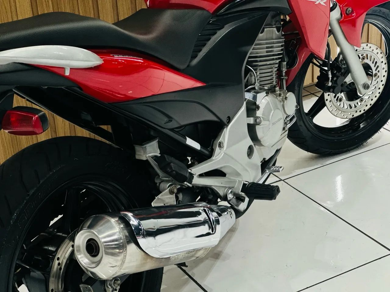 Moto Honda CB 300R 2013 IMPECÁVEL  - Foto 5